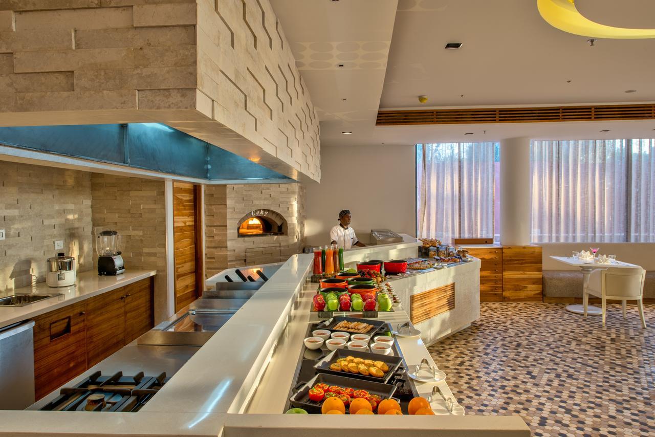 Azaya Beach Resort Goa Benaulim Kültér fotó